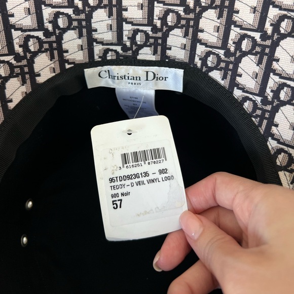 DIOR BLACK TEDDY D-VINYL LOGO BUCKET HAT SIZE 57 - Picture 5 of 8
